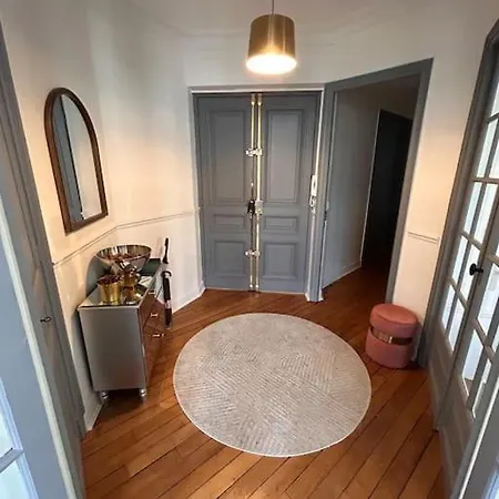 Apartment * Le Cathedrale * *